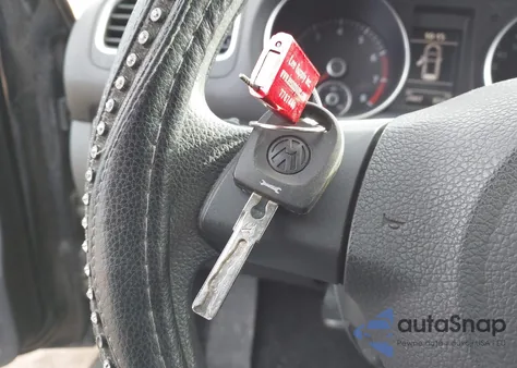 2010 Volkswagen Golf 4-Door из США, поврежденный, VIN WVWDA7AJ1AW125506